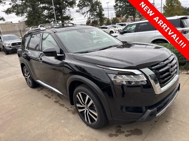 used 2024 Nissan Pathfinder car, priced at $40,500