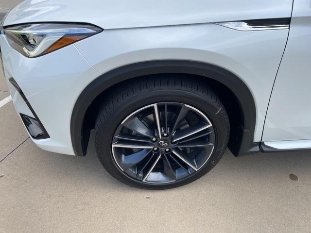 new 2025 INFINITI QX55 car, priced at $57,306