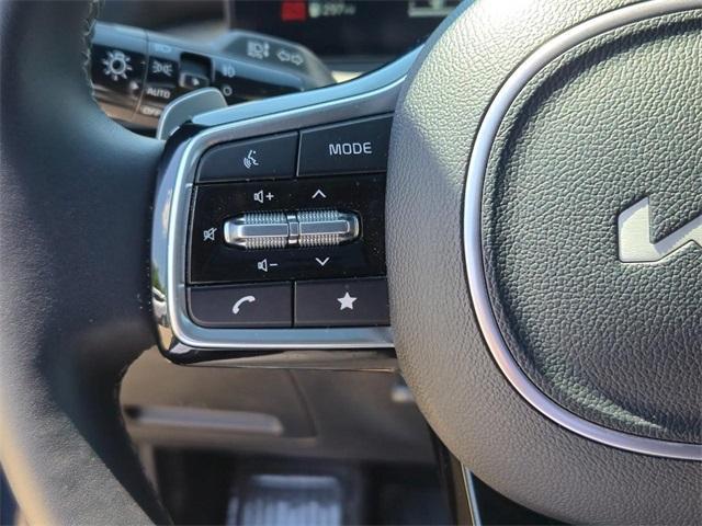 used 2024 Kia Sorento car, priced at $38,997