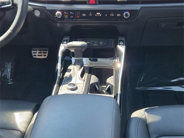 used 2024 Kia Sorento car, priced at $38,997