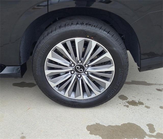 new 2025 INFINITI QX80 car, priced at $80,100