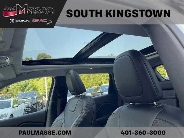 used 2019 Jeep Cherokee car