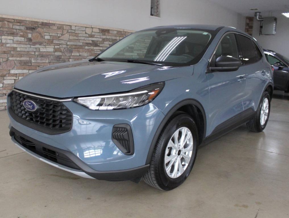 used 2023 Ford Escape car, priced at $28,900