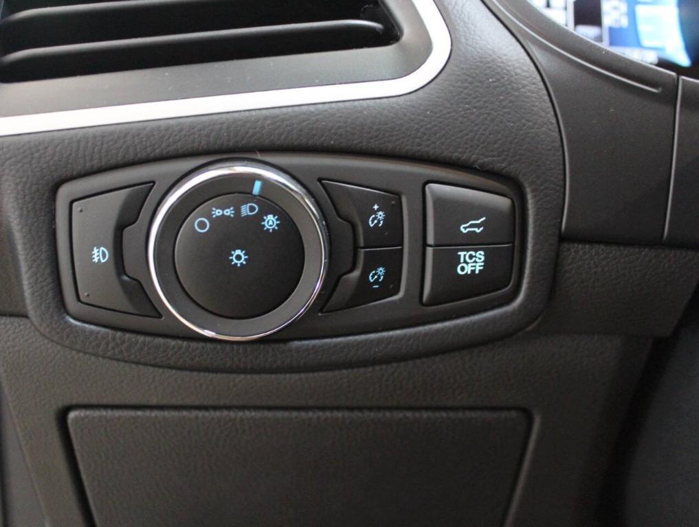 used 2024 Ford Edge car, priced at $32,900