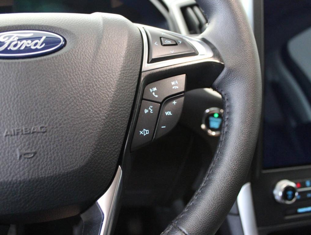 used 2024 Ford Edge car, priced at $32,900
