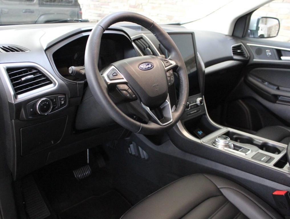 used 2024 Ford Edge car, priced at $32,900
