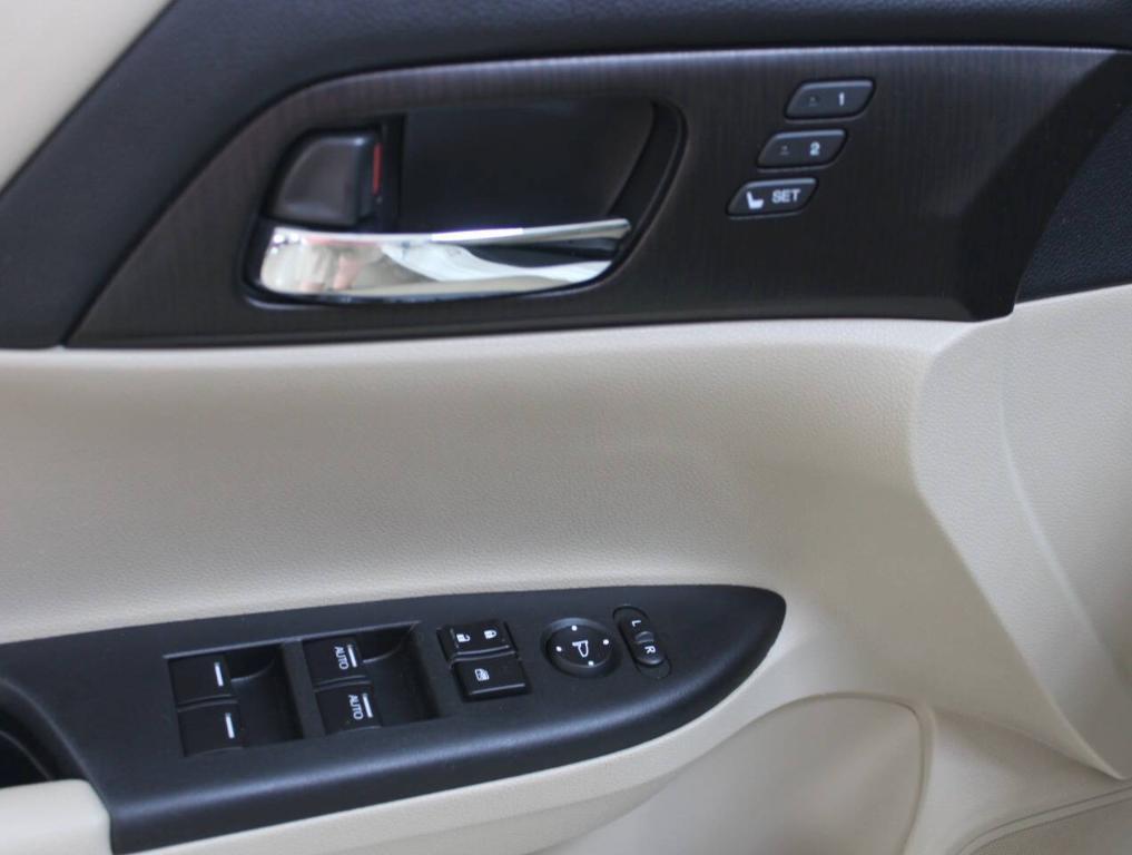 used 2013 Honda Accord car, priced at $17,900