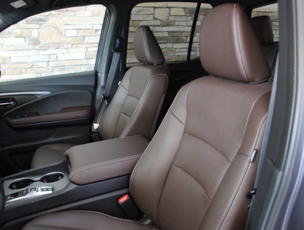 used 2025 Honda Ridgeline car, priced at $39,800