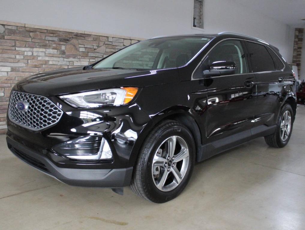 used 2024 Ford Edge car, priced at $33,900