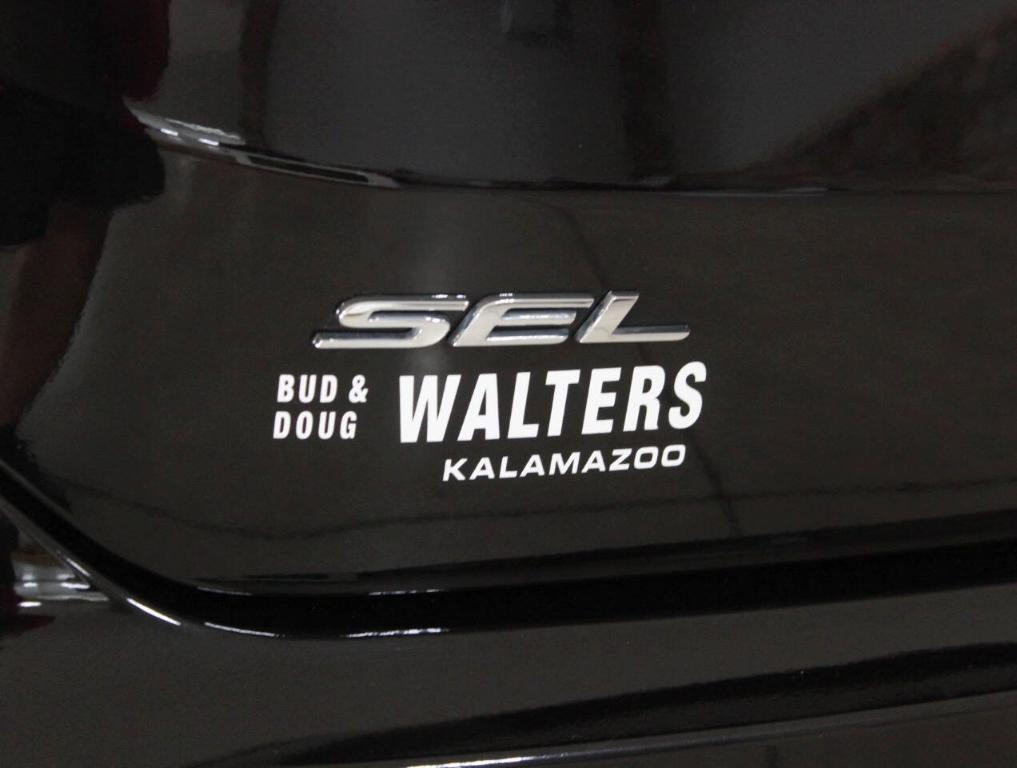 used 2024 Ford Edge car, priced at $33,900