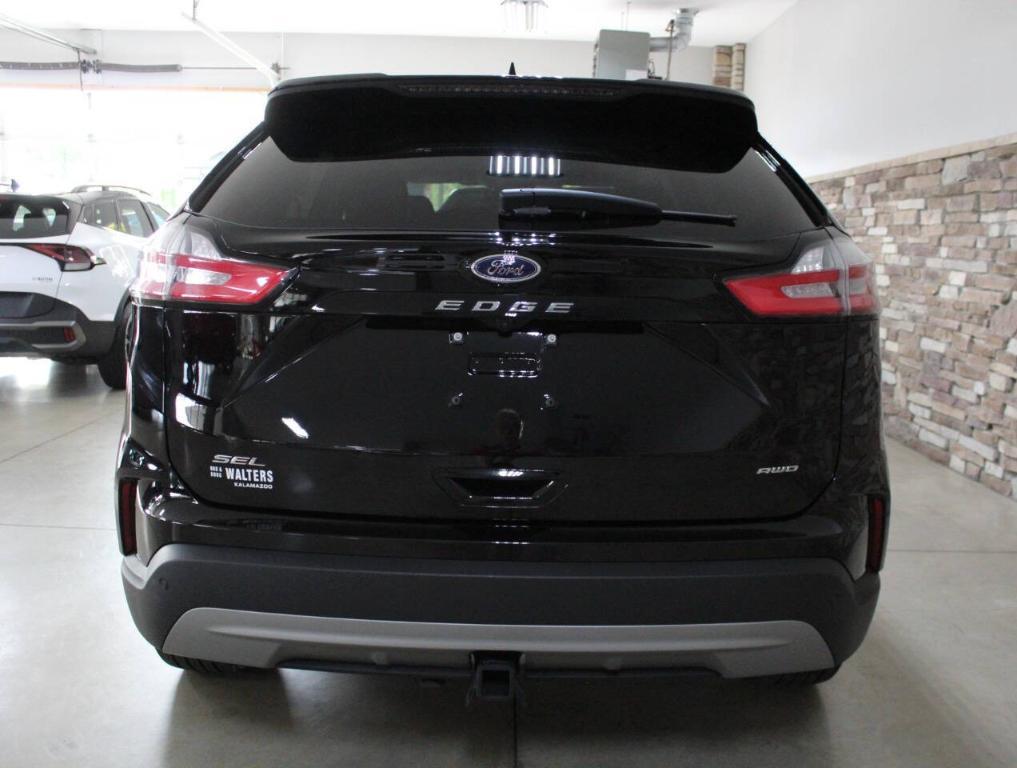 used 2024 Ford Edge car, priced at $33,900