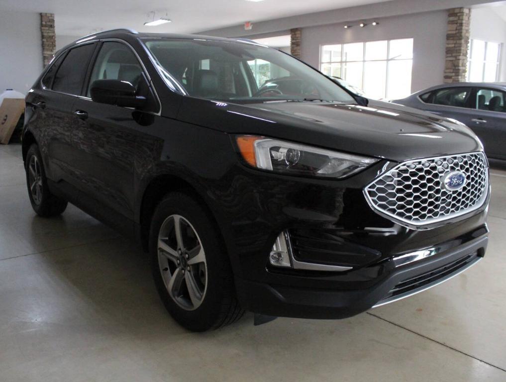 used 2024 Ford Edge car, priced at $33,900