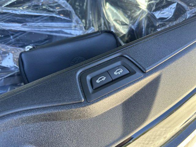 new 2026 BMW X7 car, priced at $101,195