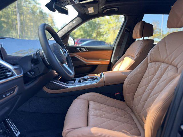 new 2026 BMW X7 car, priced at $101,195