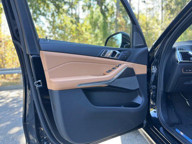 new 2026 BMW X7 car, priced at $101,195