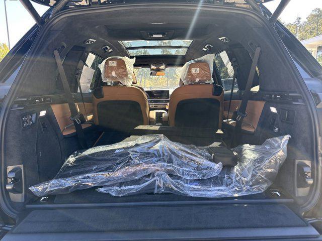 new 2026 BMW X7 car, priced at $101,195