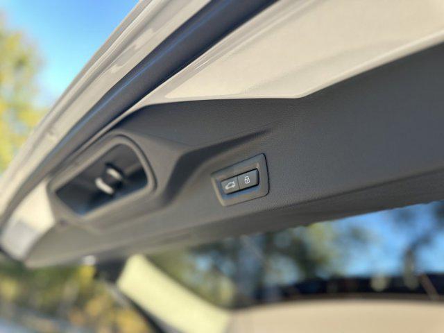 new 2026 BMW X7 car, priced at $95,685