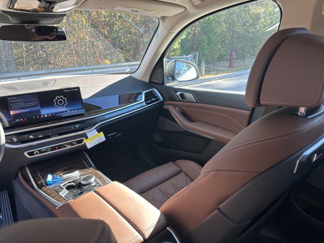 new 2026 BMW X7 car, priced at $95,685