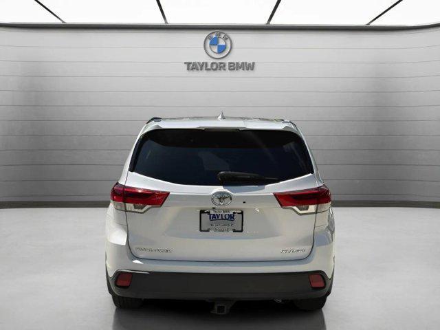 used 2019 Toyota Highlander car, priced at $26,980