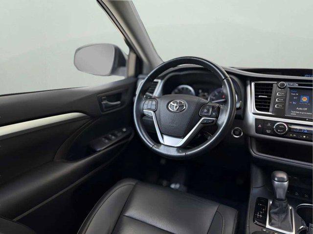 used 2019 Toyota Highlander car, priced at $26,980