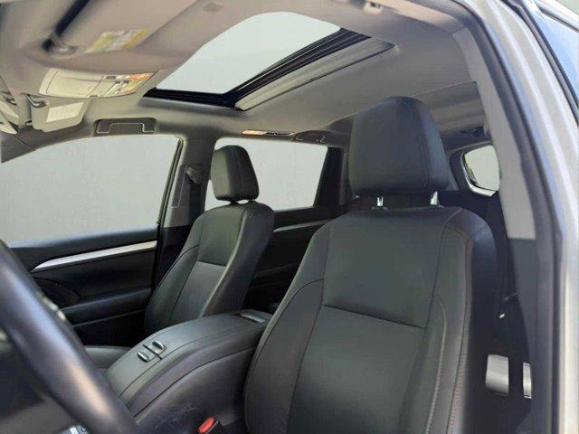 used 2019 Toyota Highlander car, priced at $26,980