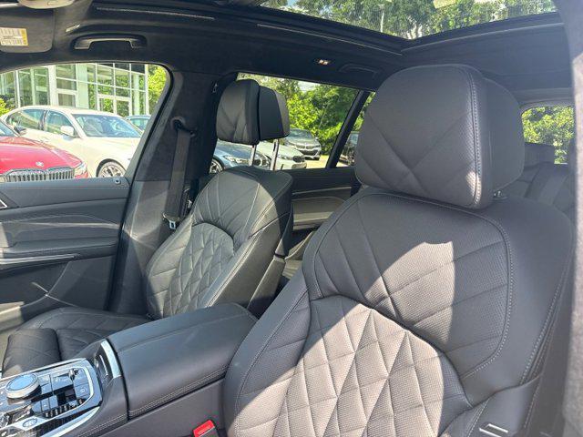 new 2026 BMW X7 car, priced at $100,405
