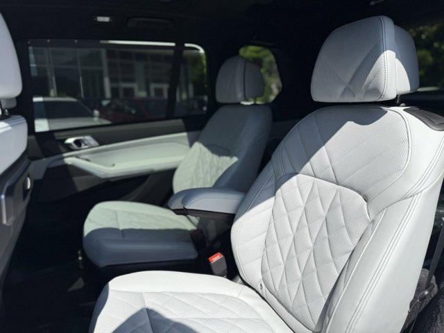 new 2026 BMW X7 car, priced at $96,435
