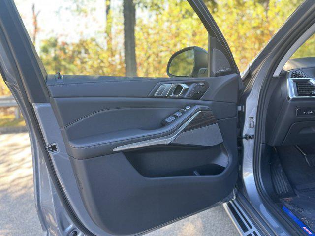 new 2026 BMW X7 car, priced at $94,435