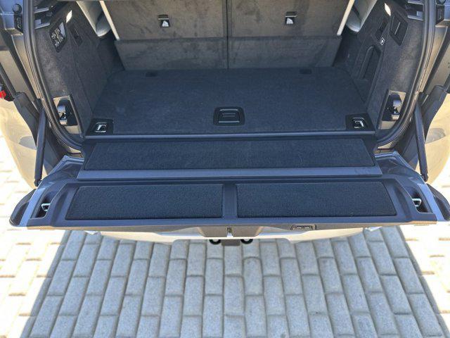 new 2026 BMW X7 car, priced at $97,095