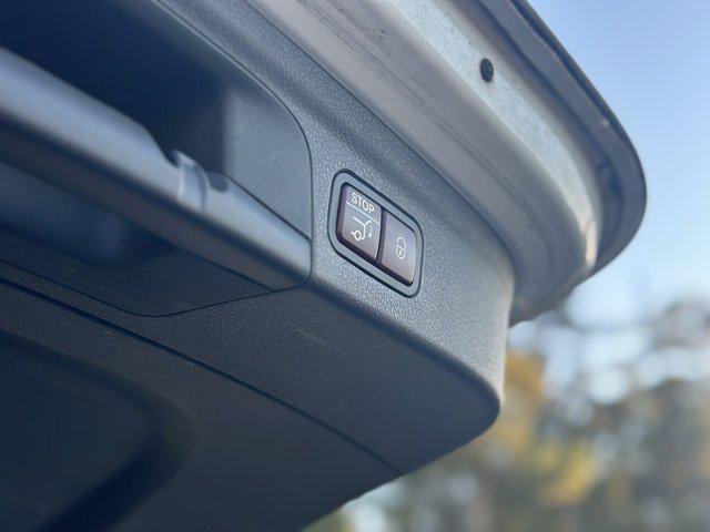 used 2020 Mercedes-Benz GLE 350 car, priced at $29,990