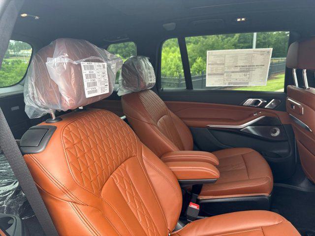 new 2025 BMW X7 car, priced at $123,210