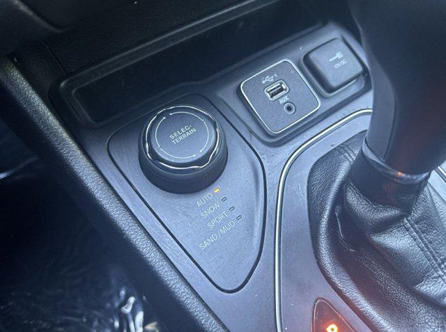 used 2019 Jeep Cherokee car, priced at $17,605