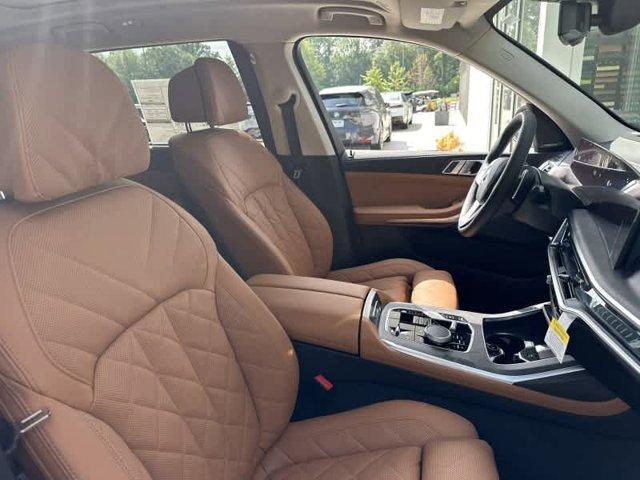 new 2025 BMW X7 car, priced at $92,710