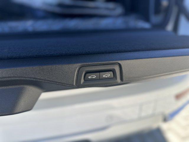 new 2026 BMW X7 car, priced at $98,390