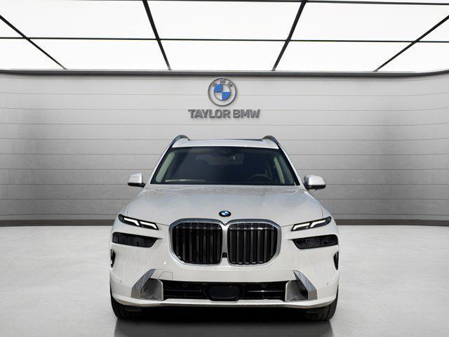 new 2025 BMW X7 car, priced at $92,710