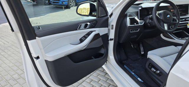 new 2026 BMW X7 car, priced at $100,785