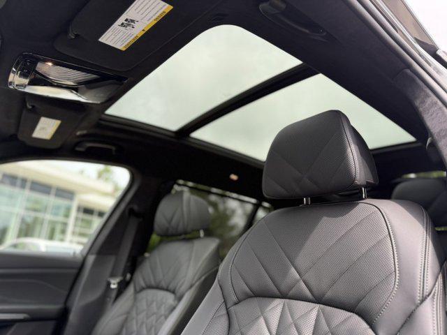 new 2026 BMW X7 car, priced at $100,875