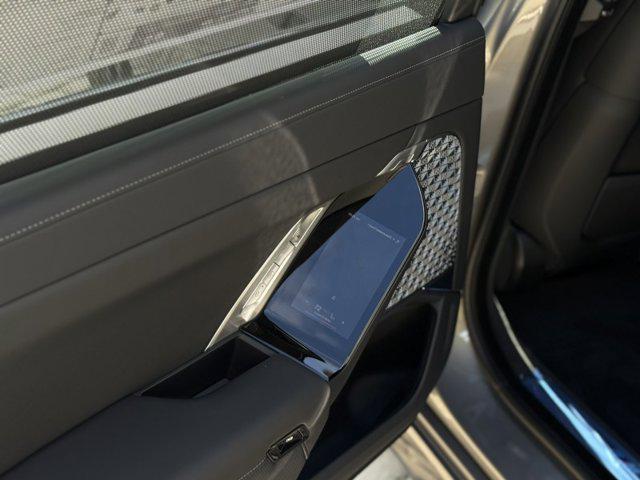 new 2025 BMW i7 car, priced at $123,380