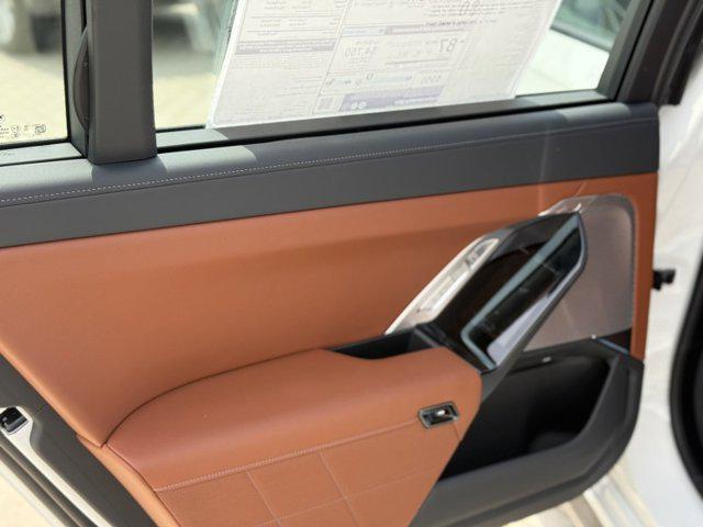 new 2025 BMW i7 car, priced at $138,580