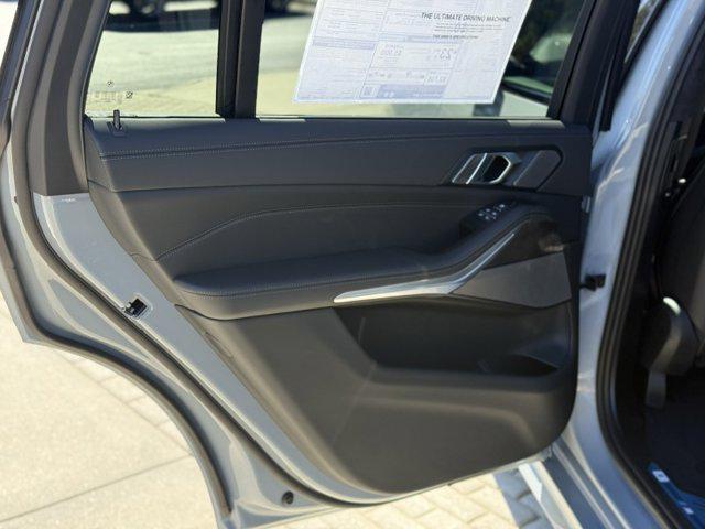 new 2026 BMW X7 car, priced at $99,185