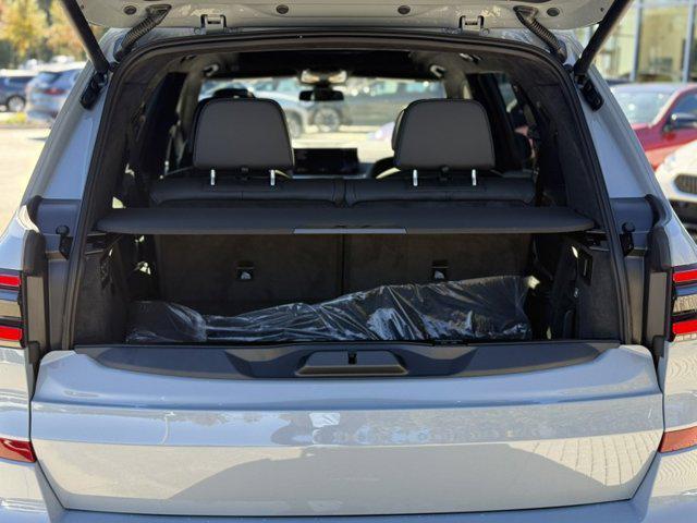 new 2026 BMW X7 car, priced at $99,185