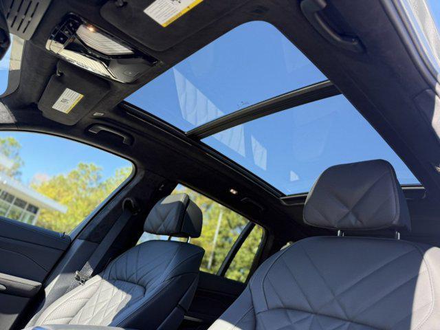 new 2026 BMW X7 car, priced at $99,185