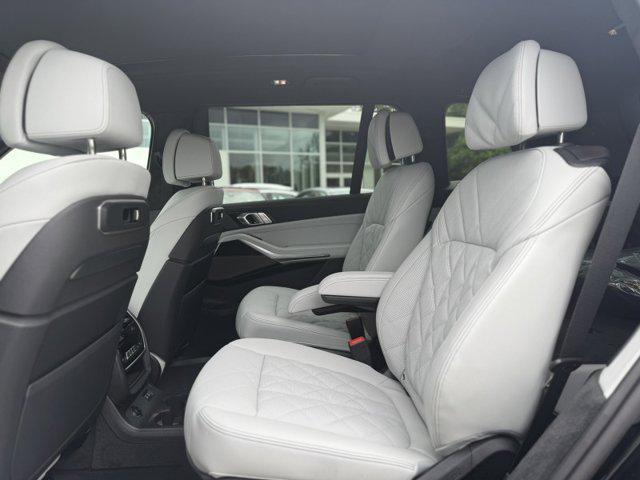 new 2026 BMW X7 car, priced at $99,685