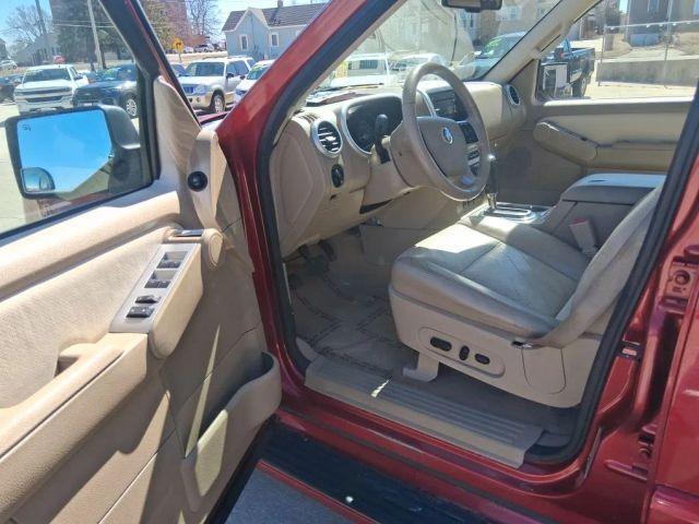 used 2008 Mercury Mountaineer car, priced at $9,900