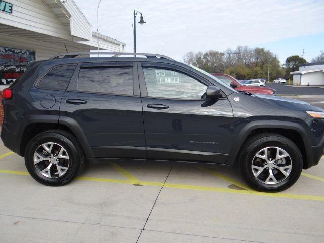 used 2016 Jeep Cherokee car, priced at $18,999