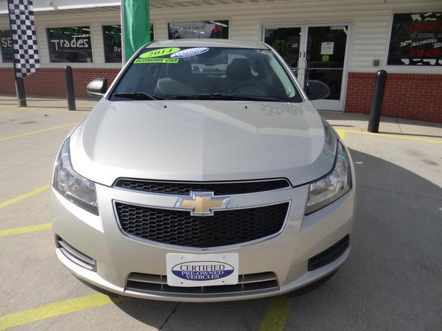 used 2014 Chevrolet Cruze car, priced at $9,588