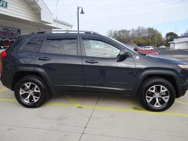 used 2016 Jeep Cherokee car, priced at $19,995