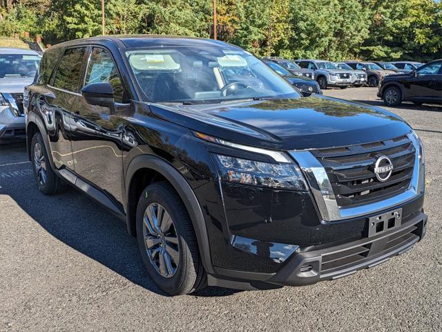 new 2024 Nissan Pathfinder car, priced at $40,480