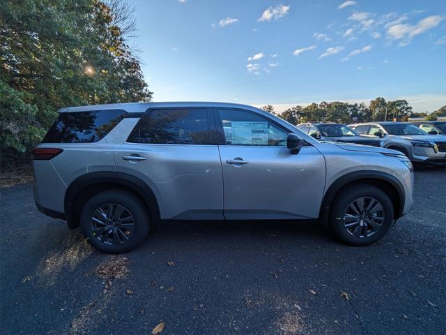 new 2024 Nissan Pathfinder car, priced at $40,480