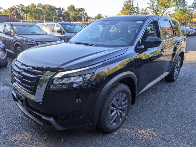 new 2024 Nissan Pathfinder car, priced at $40,480